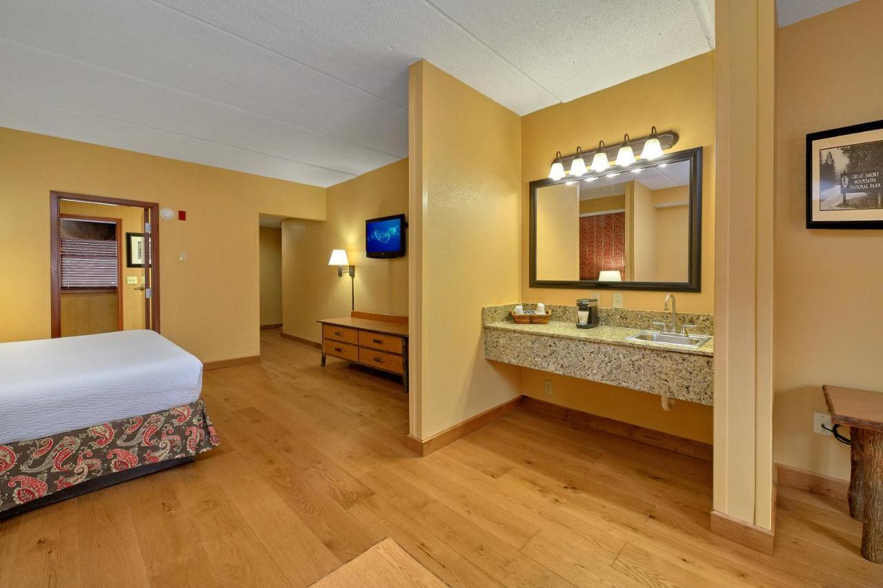 Bearskin Lodge On The River Gatlinburg Exterior foto